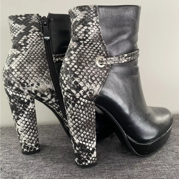 Eva Rossi Snake Print Ankle High Heel Women's Boots US Size 5 - Picture 3 of 7